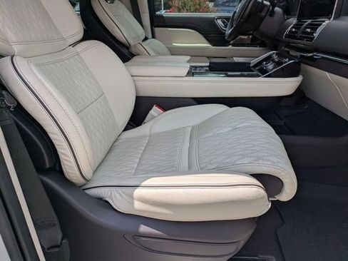 Certified 2022 Lincoln Navigator Black Label AWD/4WD image 31