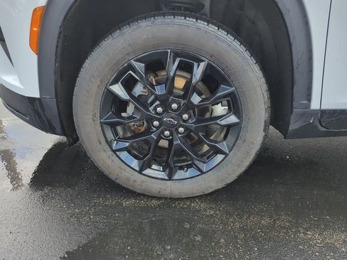 Certified 2024 Chevrolet Traverse LS w/ Midnight/Sport Edition image 14