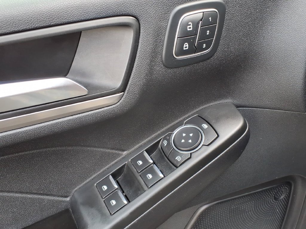 Used 2022 Ford Escape Titanium AWD/4WD image 12
