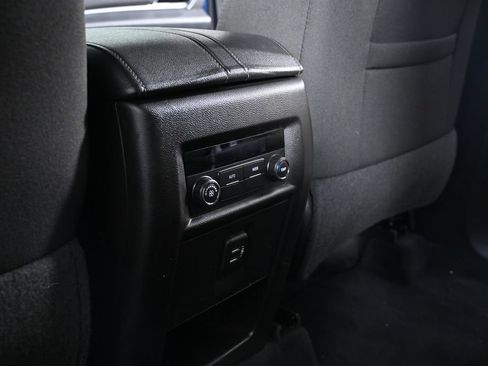 Used 2023 Chevrolet Traverse LT FWD image 30