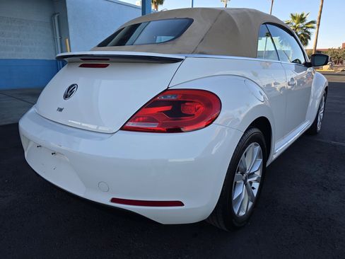 Used 2013 Volkswagen Beetle TDI image 3