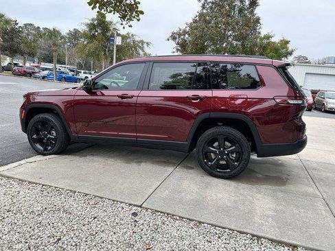New 2025 Jeep Grand Cherokee L Laredo image 6