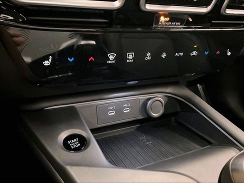 New 2026 Nissan Sentra SR w/ SR Premium Package FWD image 26