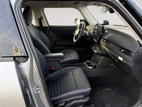 Certified 2025 MINI Cooper S image 12