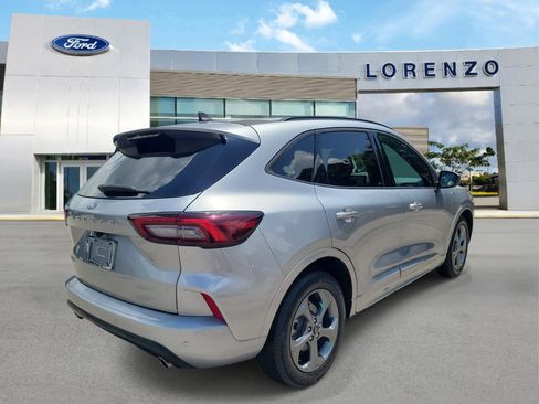 Used 2024 Ford Escape ST-Line w/ Tech Pack #1 FWD image 5