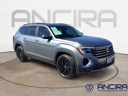 New 2025 Volkswagen Atlas SE FWD image 1