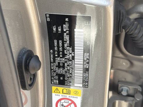 Used 2018 Lexus RX 350L FWD w/ Premium Package image 34