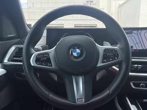 Used 2023 BMW X7 xDrive40i w/ M Sport Package AWD/4WD image 28