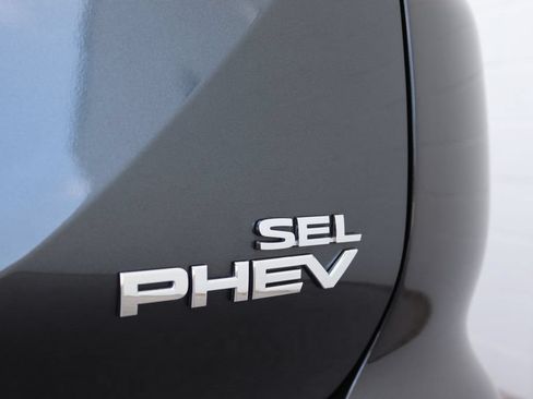 Used 2025 Mitsubishi Outlander 4WD Plug-In Hybrid image 27
