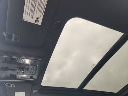 Used 2022 GMC Yukon Denali RWD image 25