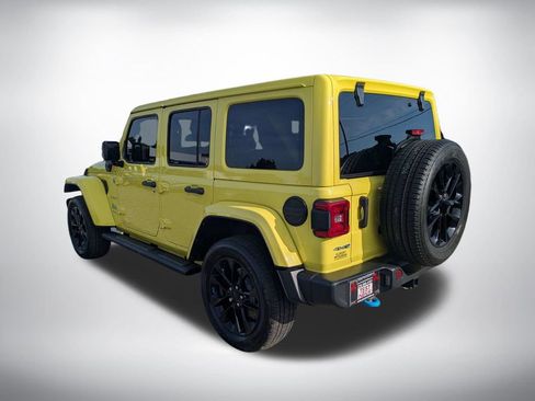 Used 2023 Jeep Wrangler Unlimited Sahara AWD/4WD image 5