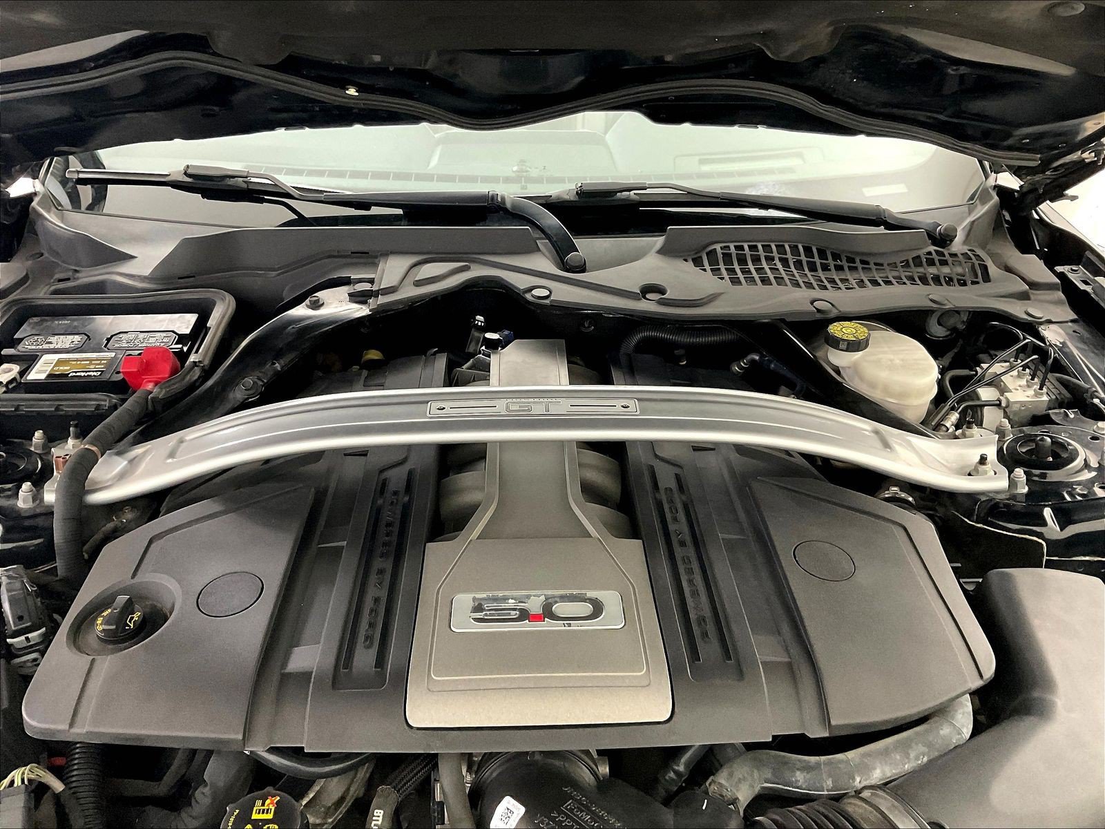 Used 2020 Ford Mustang GT Premium w/ Equipment Group 401A RWD image 29