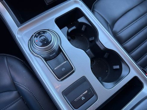 Used 2024 Ford Edge SEL image 19