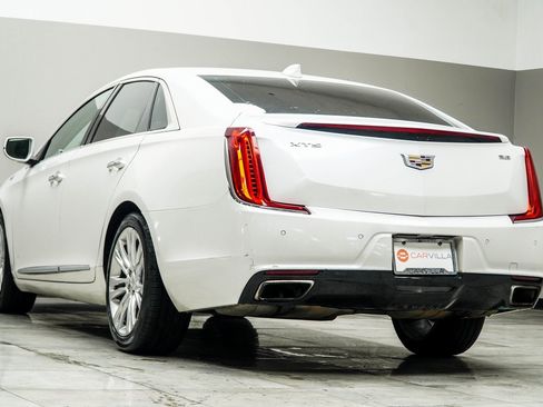 Used 2019 Cadillac XTS Luxury image 10