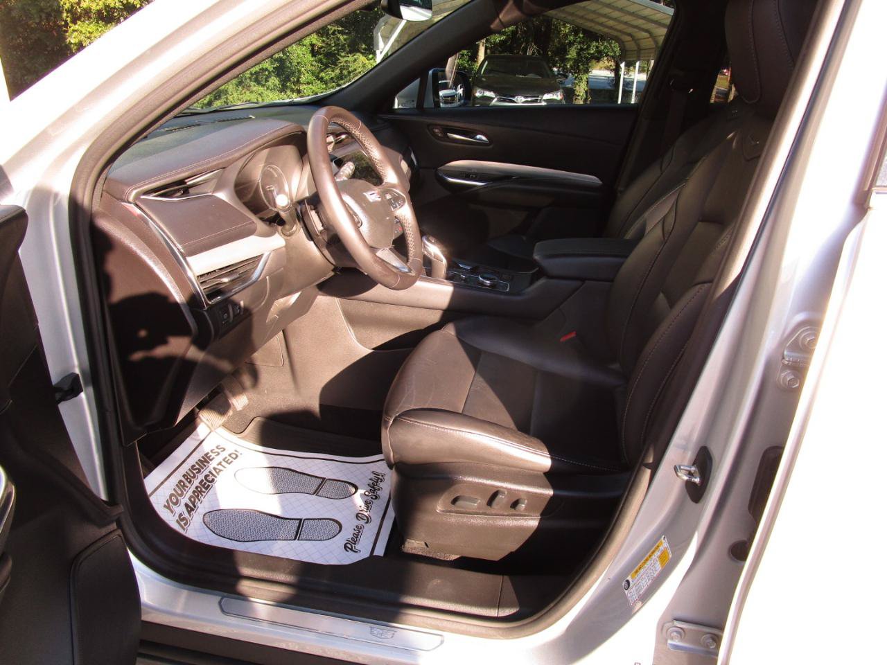 Used 2021 Cadillac XT4 Premium Luxury w/ Driver Awareness Package FWD image 13