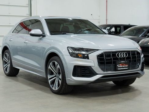 Used 2019 Audi Q8 Prestige w/ Towing Package image 12