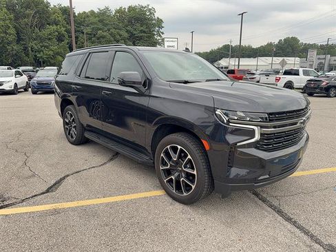 Used 2022 Chevrolet Tahoe RST w/ Luxury Package AWD/4WD image 7