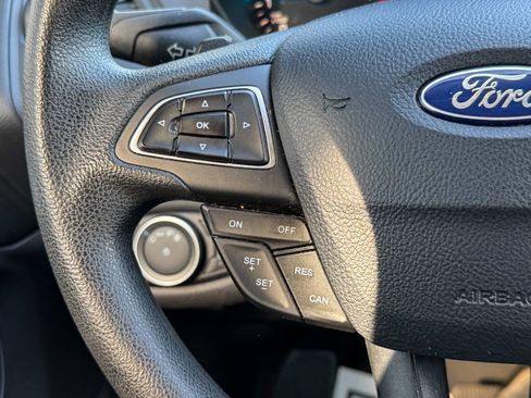 Used 2017 Ford Escape SE AWD/4WD image 23