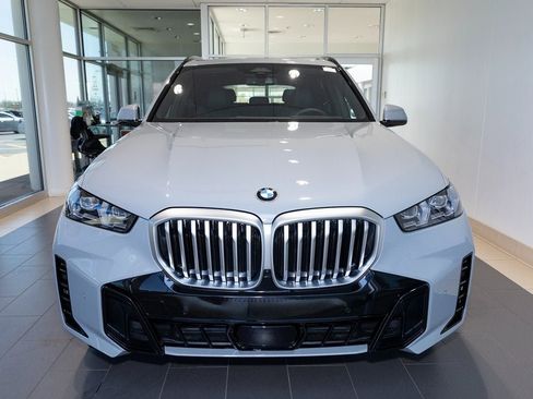 Used 2026 BMW X5 xDrive40i w/ M Sport Package image 2