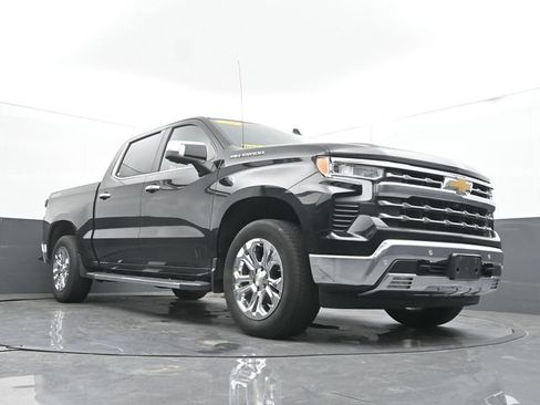 Used 2022 Chevrolet Silverado 1500 LTZ w/ LTZ Convenience Package II AWD/4WD image 24