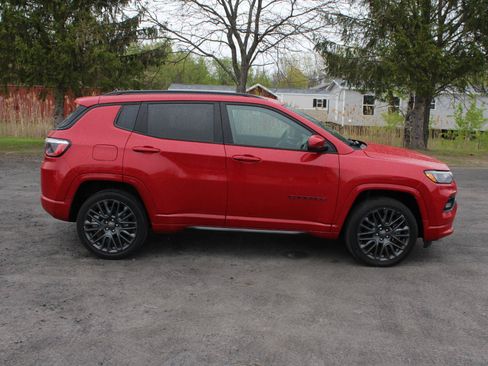 Used 2023 Jeep Compass Limited AWD/4WD image 4