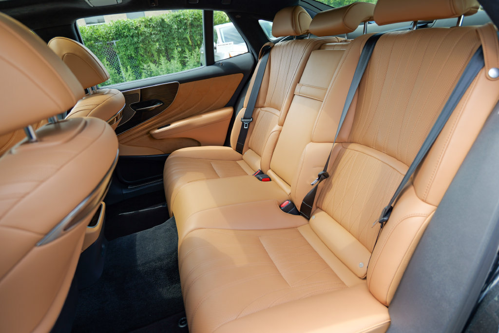 Used 2024 Lexus LS 500 AWD w/ Interior Upgrade Package image 28