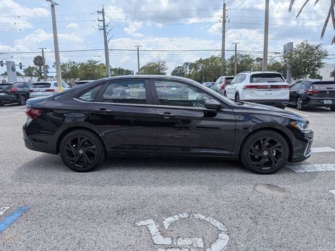 Certified 2026 Volkswagen Jetta SE w/ Black Wheel Package FWD image 6