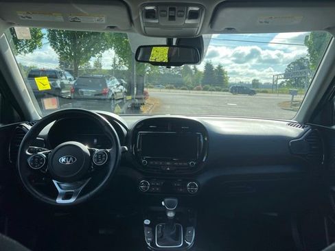 Used 2021 Kia Soul EX FWD image 16