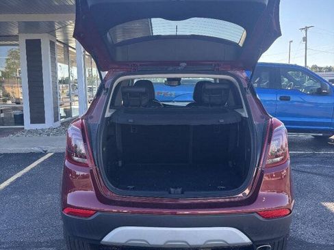 Used 2022 Buick Encore Preferred w/ Safety Package AWD/4WD image 9