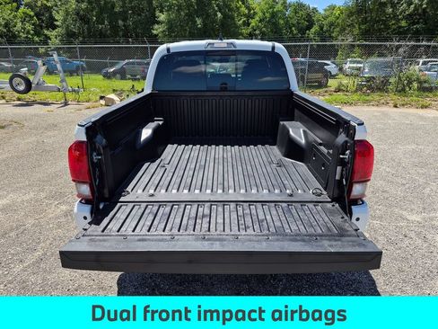 Used 2023 Toyota Tacoma SR5 AWD/4WD image 34