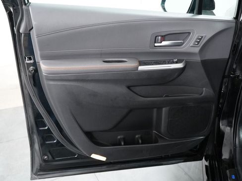 Used 2024 Toyota Sienna XSE w/ XSE Premium Package FWD image 20