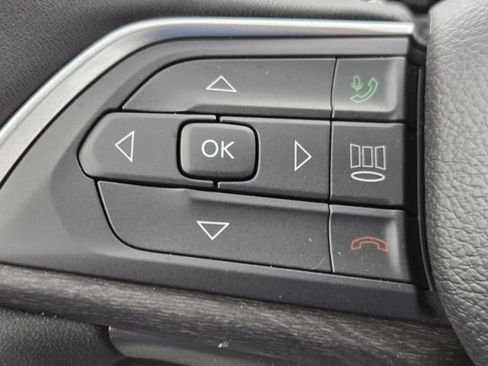 New 2026 Jeep Grand Cherokee Altitude RWD image 18