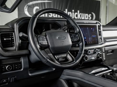 Used 2025 Ford F250 Platinum AWD/4WD image 16