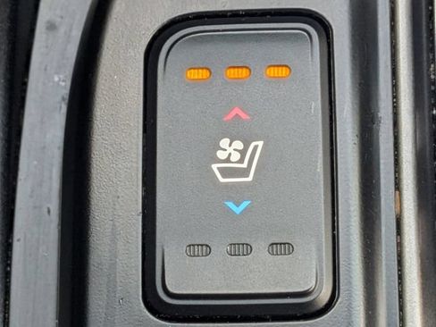 Used 2018 Hyundai Santa Fe Sport FWD image 24