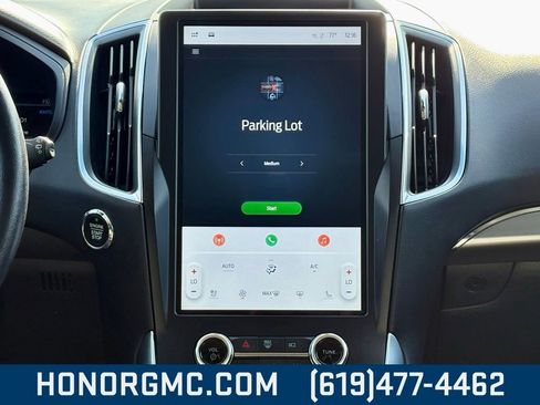 Used 2024 Ford Edge Titanium image 10