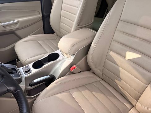 Used 2016 Ford C-MAX Energi SEL FWD image 20