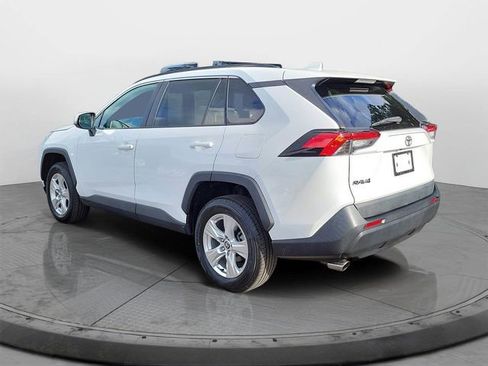 Used 2021 Toyota RAV4 XLE image 4