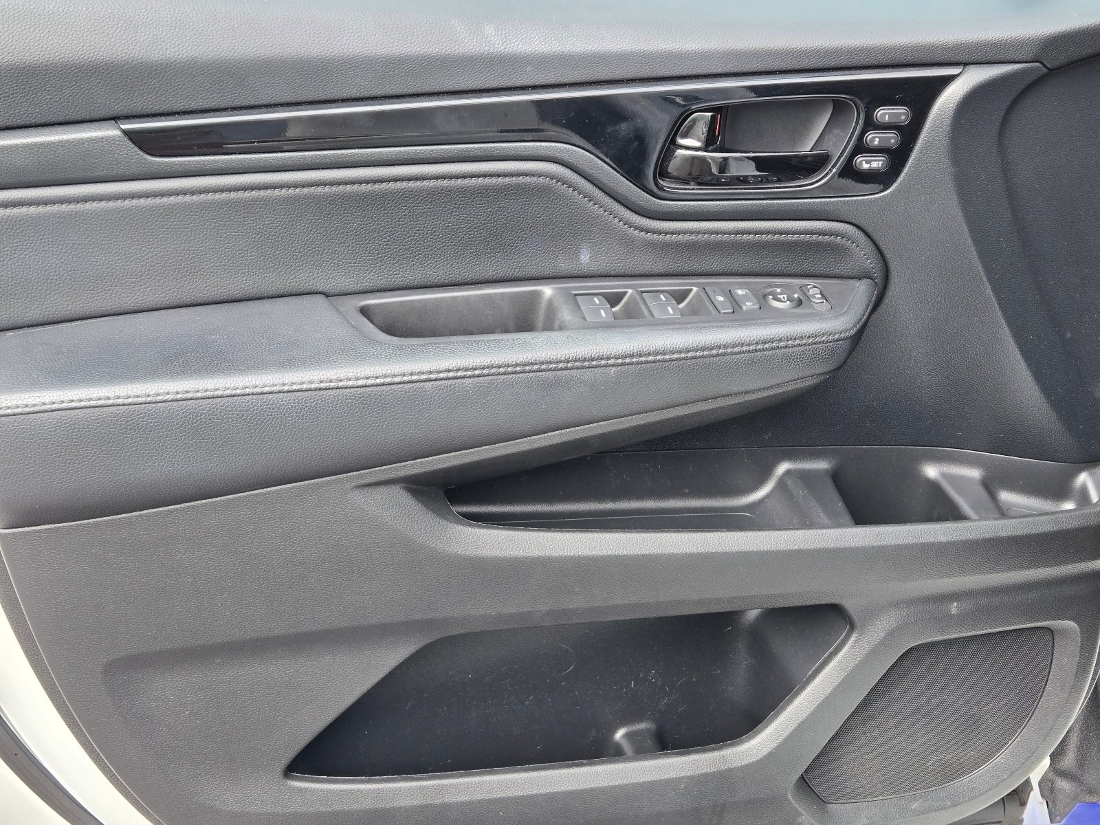 Used 2023 Honda Odyssey Touring image 13