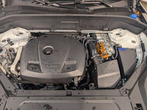 Used 2024 Volvo XC90 T8 Plus w/ Protection Package image 34