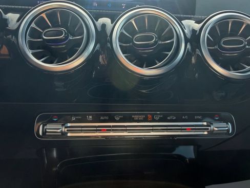 Used 2025 Mercedes-Benz CLA 250 image 11