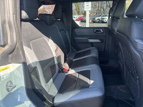 Used 2023 Ford Bronco Black Diamond image 13