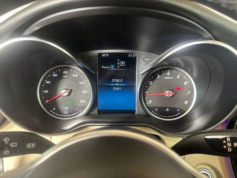 Used 2022 Mercedes-Benz GLC 300 image 29