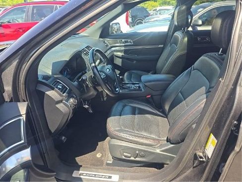 Used 2019 Ford Explorer Sport AWD/4WD image 4