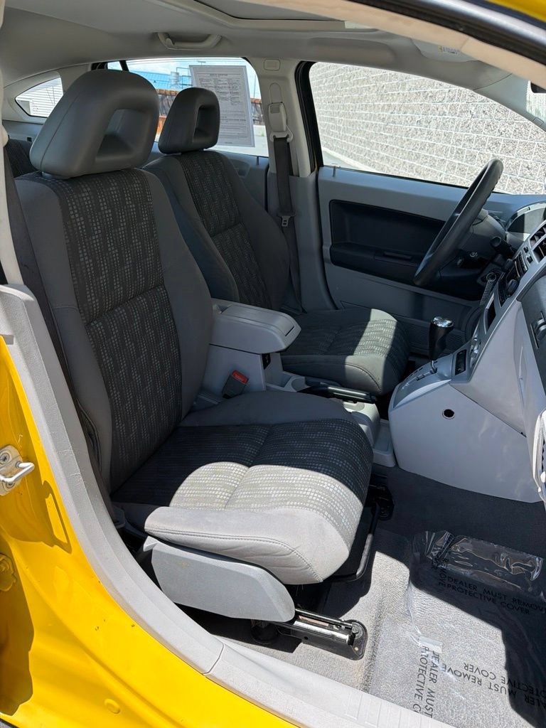 Used 2007 Dodge Caliber SXT FWD image 35