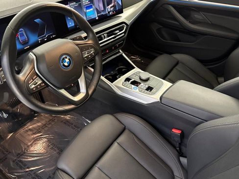 Used 2023 BMW i4 eDrive35 w/ Premium Package RWD image 4