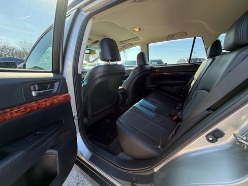 Used 2011 Subaru Outback 2.5i Limited w/ PWR Moonroof Pkg image 18