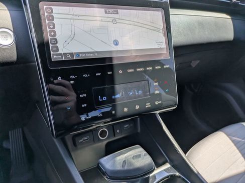 Used 2024 Hyundai Santa Cruz SEL w/ Activity Package image 23