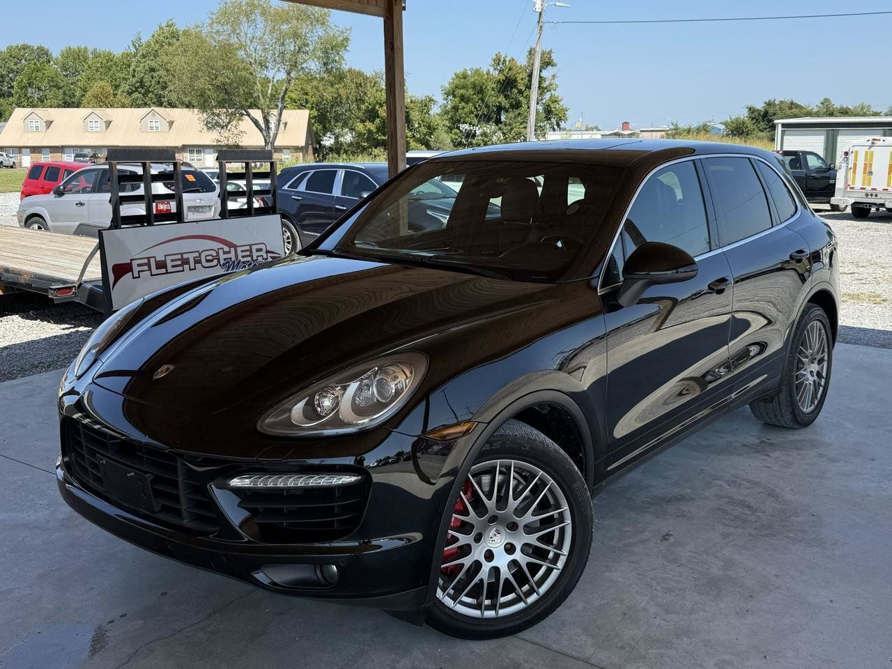 Used 2011 Porsche Cayenne Turbo AWD/4WD image 2