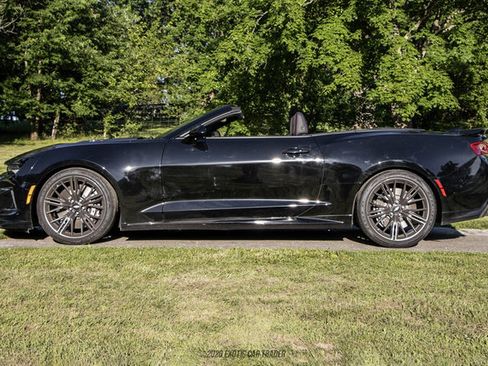 Used 2018 Chevrolet Camaro ZL1 w/ LPO, ZL1 Protection Package RWD image 3