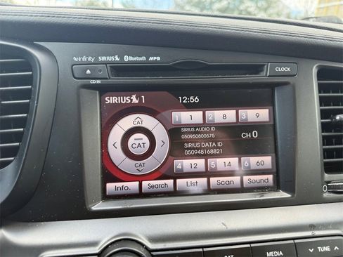 Used 2013 Kia Optima EX w/ Premium Pkg image 16